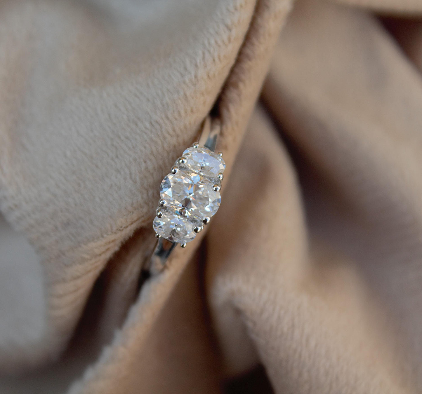 Oval Cut Stone Statement Ring for Her, White Moissanite Three Stone Ring, Oval Shape Ring, Anniversary Ring for Wife, Moissanite Jewelry