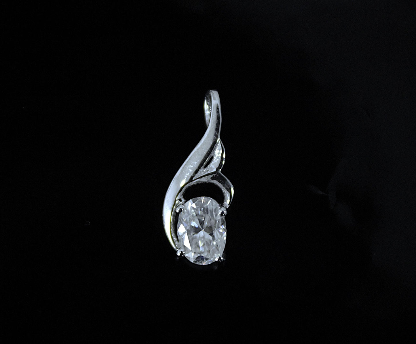 925 Sterling Silver Moissanite Oval Cut Pendant, Minimalist Charm Pendant, White Moissanite Jewelry, Silver Pendant for Chain, Gift for Her