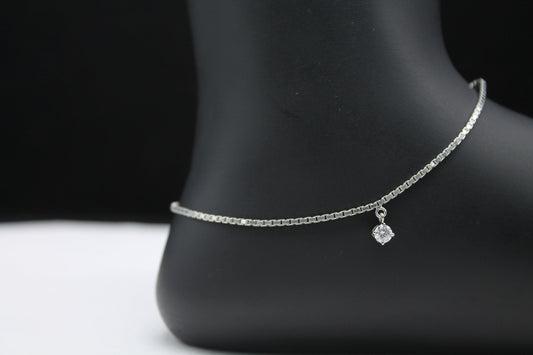 925 Sterling Silver Anklet, Minimalist Chain Anklet, 4 mm Moissanite Single Stone Anklet, Dainty Handmade Jewelry, Perfect for Everyday