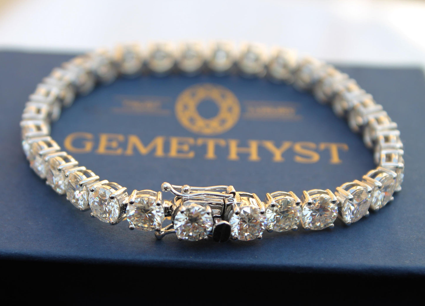 White Gold Moissanite Tennis Bracelet 10K solid gold, VVS Moissanite Infinity Bracelet, Sparkling Moissanite, Round Wedding Bracelet