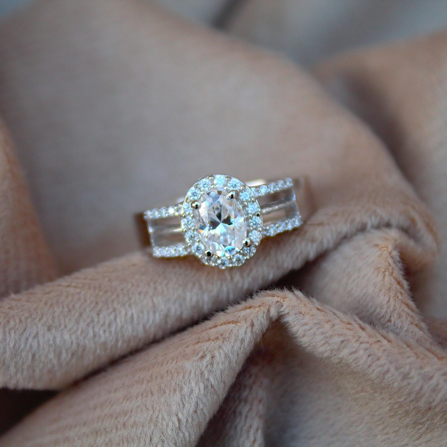 Oval Moissanite Engagement Ring, 925 Sterling Silver Statement Ring, Oval Cut Stone Ring for Women, Handmade Silver Ring, Moissanite Jewelry