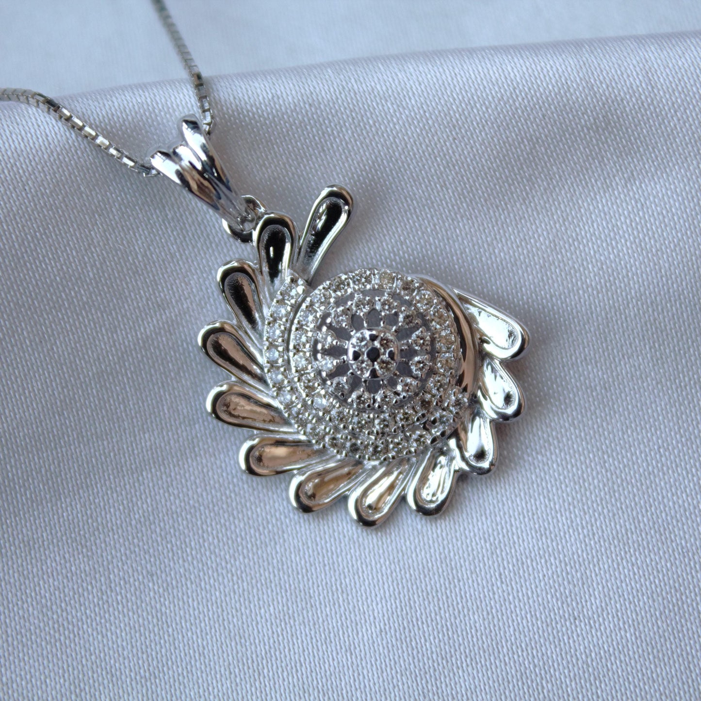 Real Diamond 18K Gold Necklace Set, IGI Certified Diamond Jewelry Set, Chain Pendant Necklace with Stud Earrings, Designer Diamond Jewelry