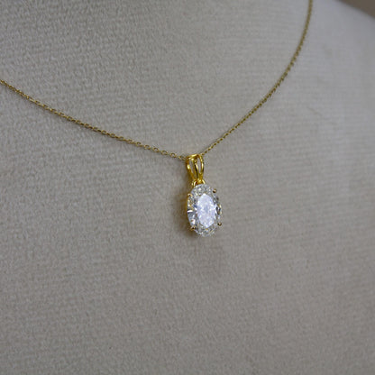 D Color Oval Moissanite Necklace in Gold,  VVS1 Clarity Elegant Daily Jewelry, Oval Cut Minimalist Moissanite Gold Necklace in 18k Gold