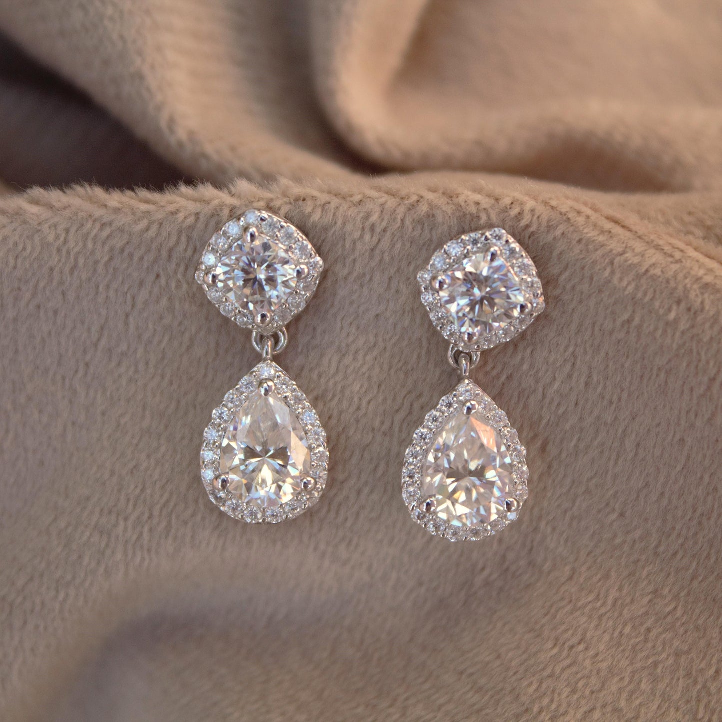 Teardrop Moissanite 925Sterling Silver Earring, Solitaire Halo Dangle Earrings for Bride, Classic Moissanite Jewelry, Perfect for Engagement