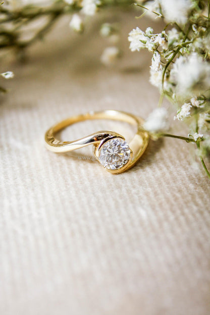 0.90 Carat Lab Grown Diamond Ring, Solid Gold Ring, Perfect for Engagement or Wedding Gift, Statement Gold Ring for Women, Christmas Gift