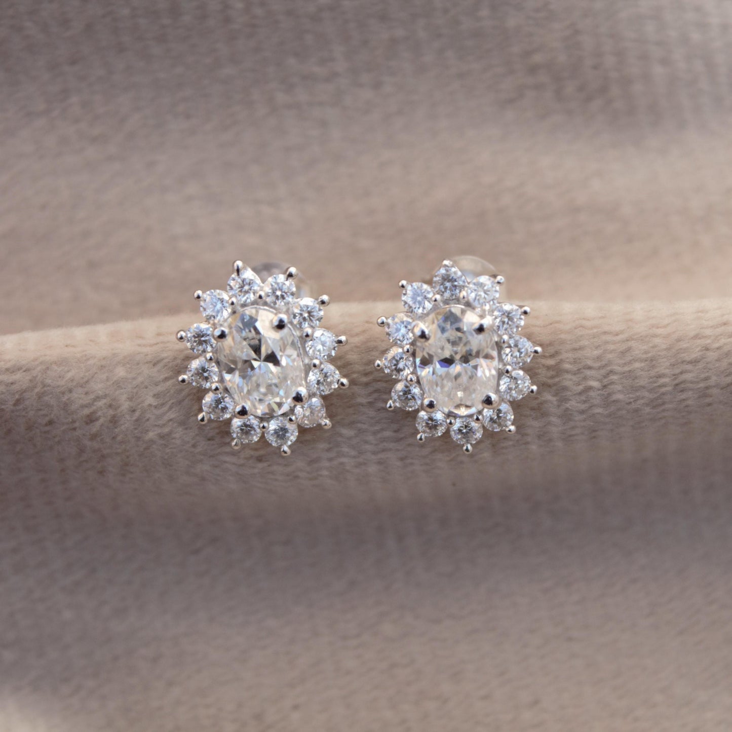 925 Sterling Silver Oval Stud Earrings* Moissanite White Stone Earrings* Handmade Minimalist Earrings for Wedding Gift* Tiny Solitaire Studs