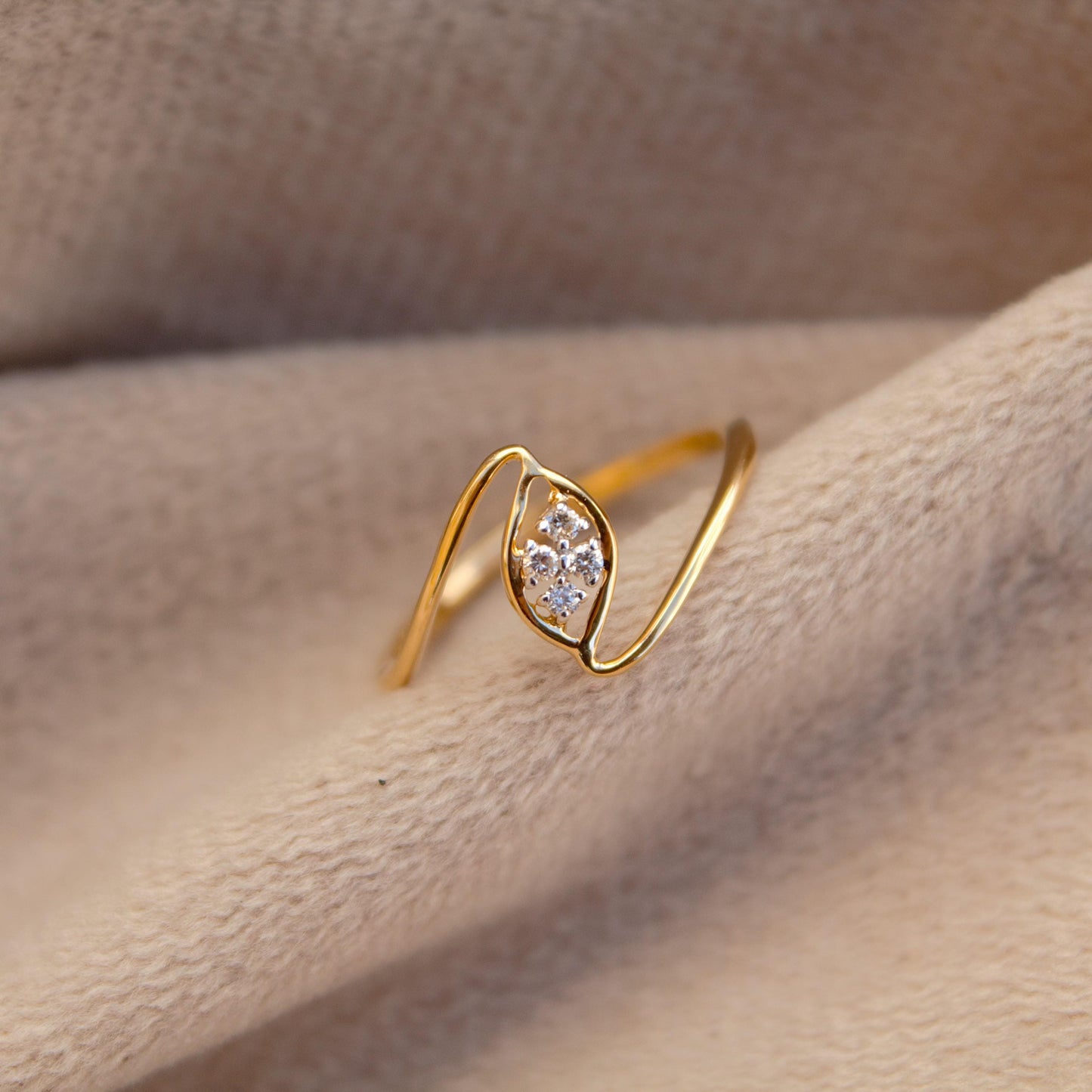 H - I Color SI Clarity Natural Diamond Ring, 5 US Gold Diamond Ring, 18K Solid Gold Jewelry, 1.28Gram Diamond Gold Ring for Anniversary Gift