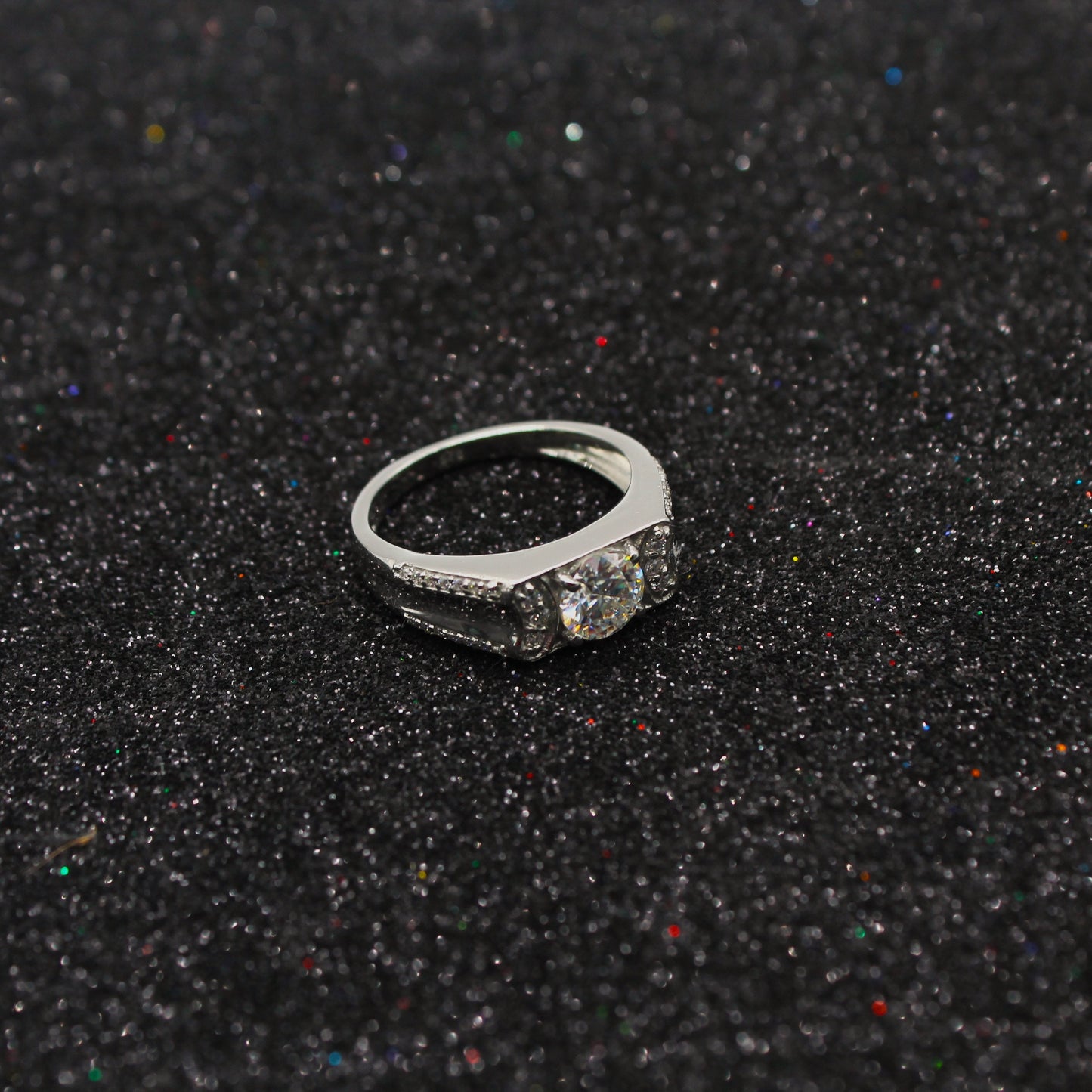 Round Cut Moissanite Diamond Men's Ring, 925 Sterling Silver Proposal Ring, Wedding & Engagement Ring, 6.5 MM Excellent Cut Ring for Him