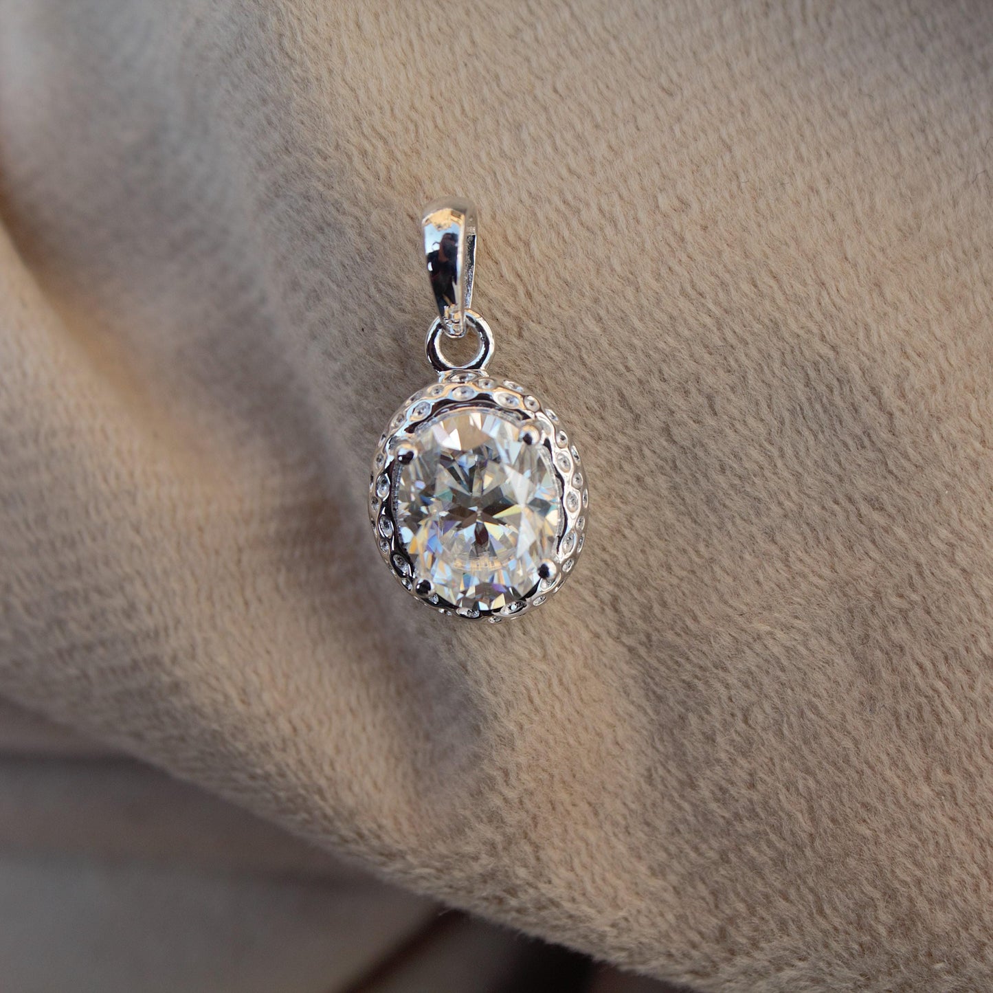 Moissanite 925 Sterling Silver Pendant, Oval Cut White Stone Pendant for Men and Women, Minimalist Pendant for Chain, Silver Charm Pendant