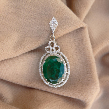 925Sterling Silver Vintage Pendant, Green Emerald Inclusion with Moissanite Pendant, Oval Cut Designer Jewelry for Her, Perfect Gift for Mom