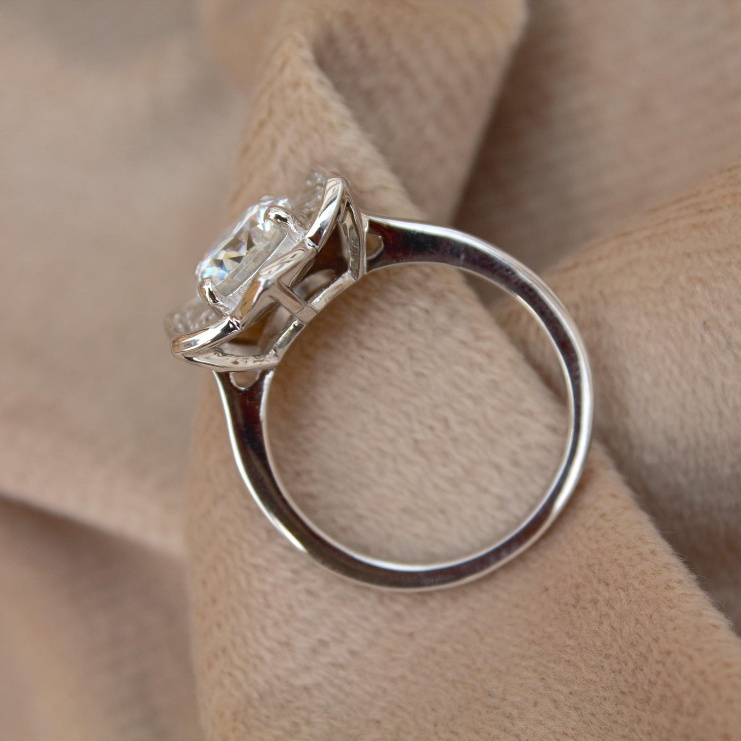 Floral Moissanite Silver Ring - Vintage Flower Engagement Ring, Nature-Inspired Promise Ring, 925 Sterling Silver Unique Bridal Jewelry Gift