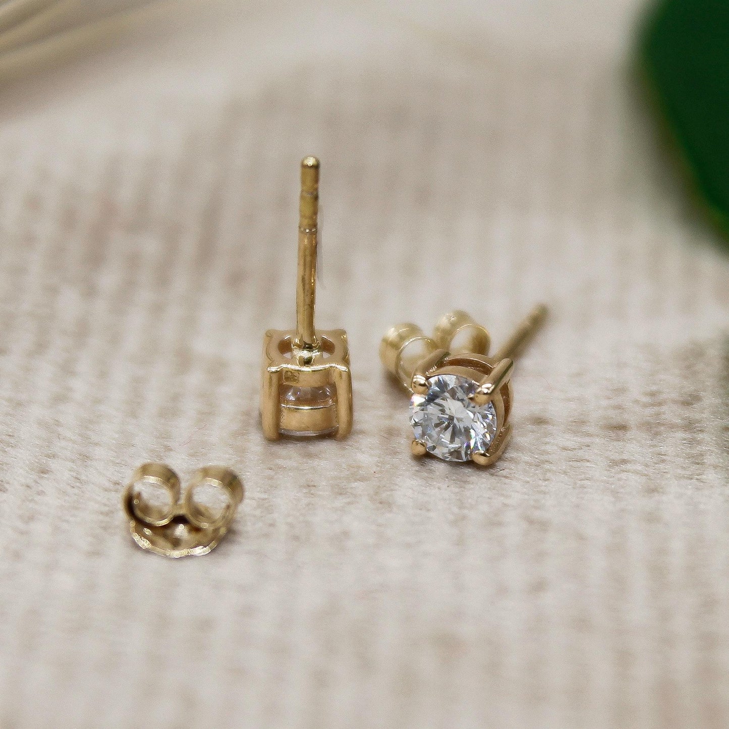 Diamond Stud Earrings, 14K Gold Minimalist Earrings, Lab Grown Diamond Round Earrings, Solid Gold Dainty Stud Earrings, Gift for Her