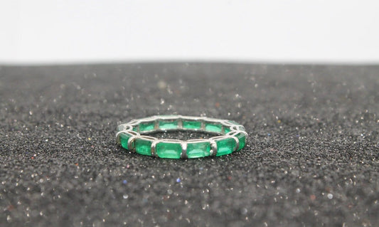 Emerald eternity band - Green natural emerald eternity band set in solid gold