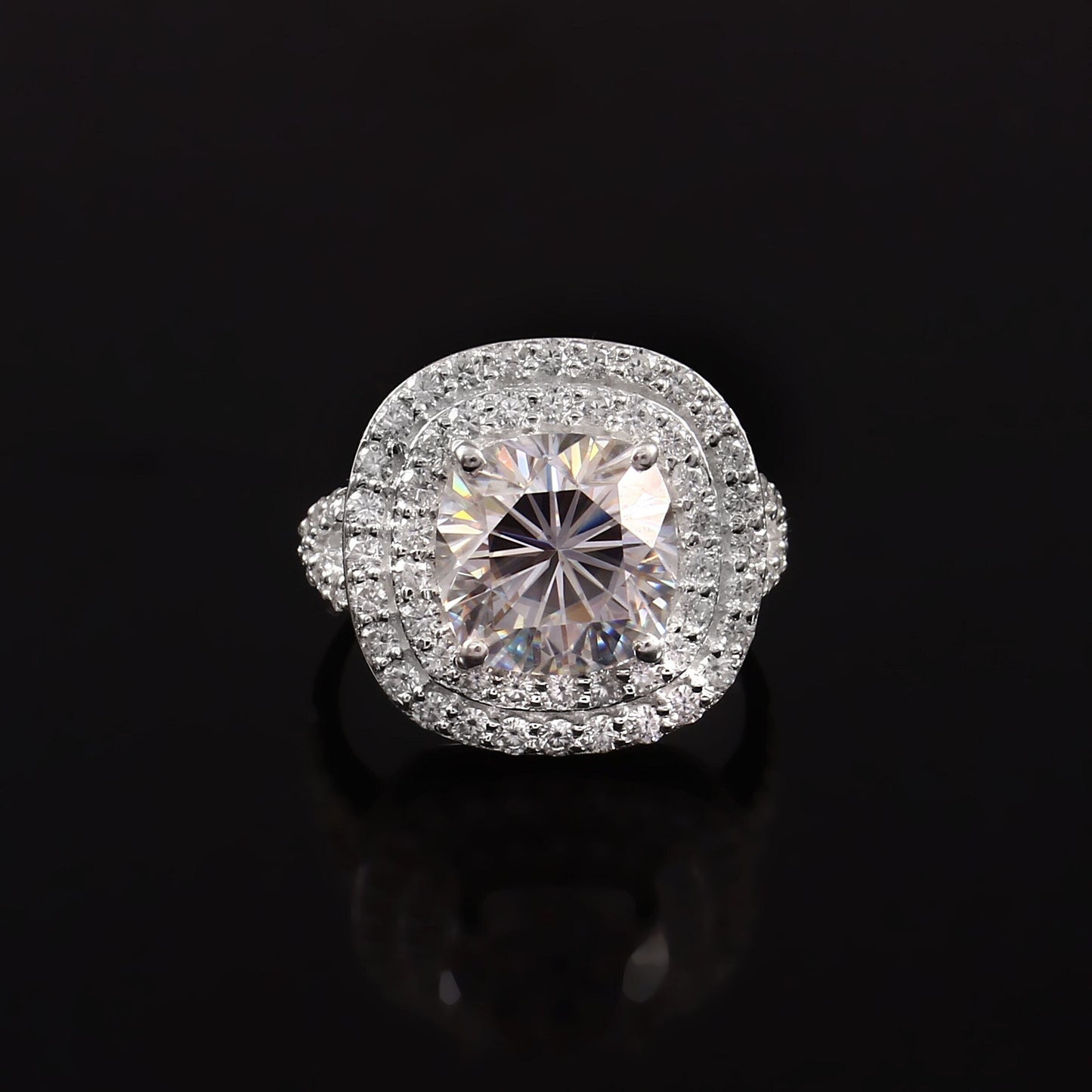 3.5 carat Cuhion Lab Diamond Gold Ring